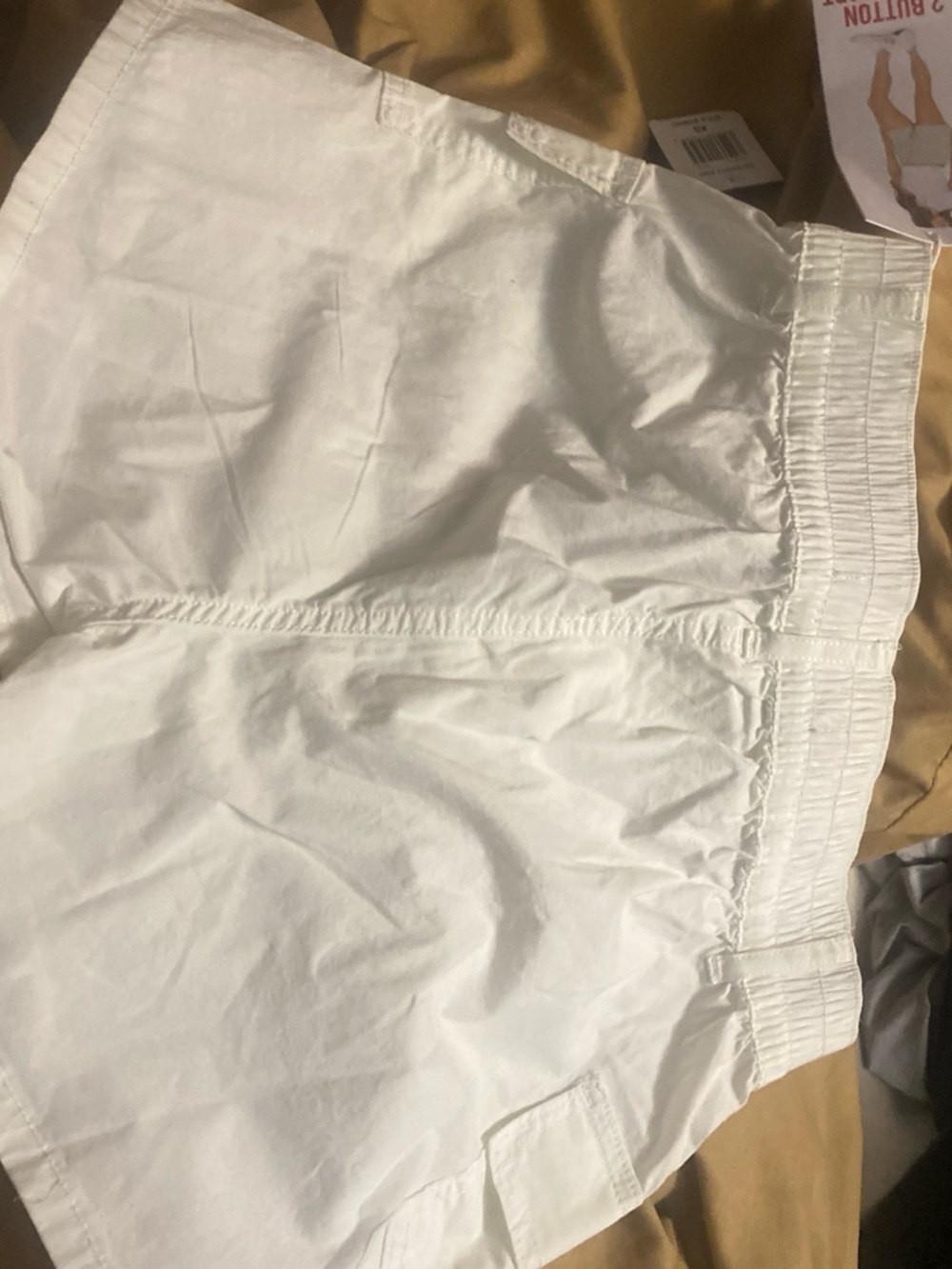 White Elastic Waist Casual Shorts by celebrity pink size xs
